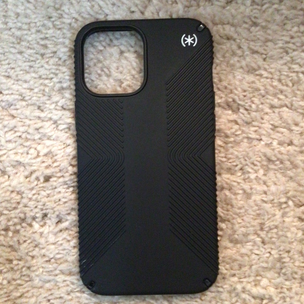 Speck black grip case
